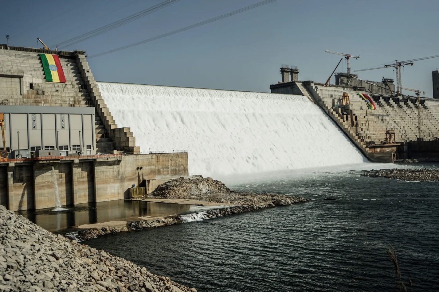Controversial $5 Billion Ethiopia Dam Begins Producing Power - Bloomberg
